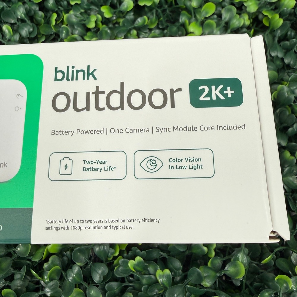 Blink Outdoor 2K+ Smart Security Camera 1-Camera System White BCM00900U - Picture 3 of 7